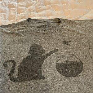 Gray Cat Graphic T-Shirt